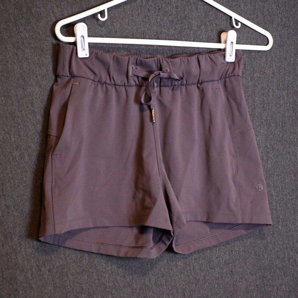 Lululemon Women's 4On the Fly 2.5" Shorts Drawstring Active Exercise